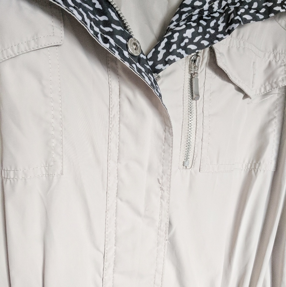Light Jacket - Picture 2 of 2